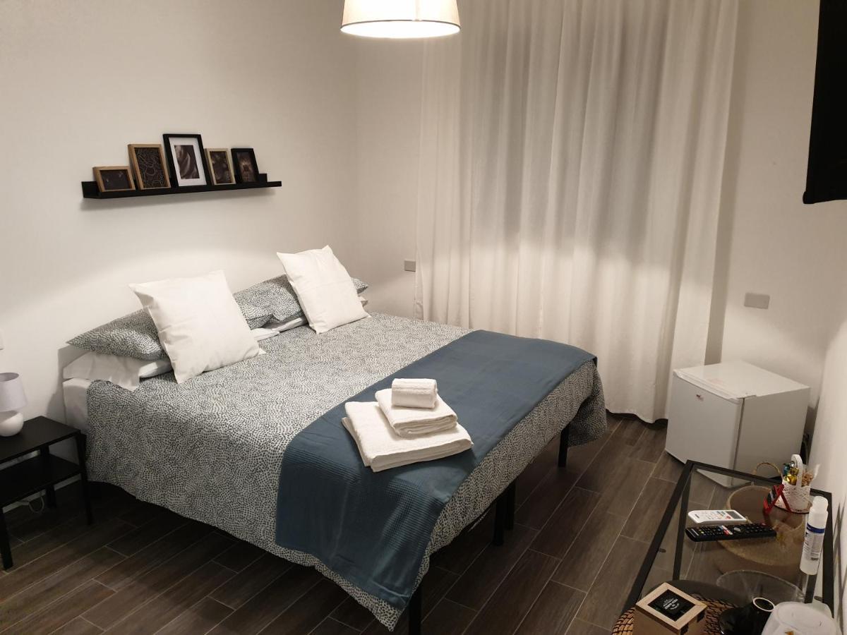 Residenza Tarzana Hotel Palermo Buitenkant foto
